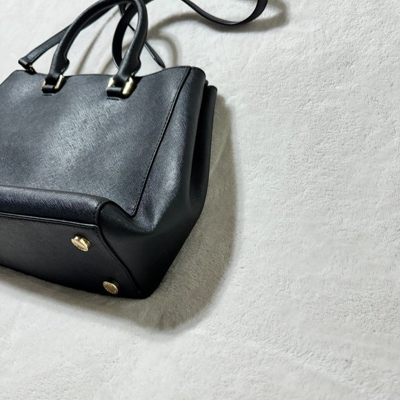 MICHAEL KORS Purse Selma Black Chevron Patchwork Design w/ Adjustable Strap - Picture 14 of 16